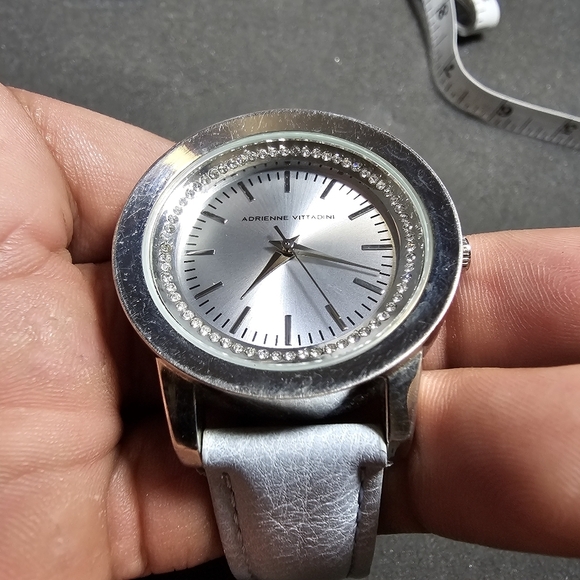 adrienne vittadini Ladies Quartz Fashion Watch Working AD11261 Silver Tone shows - Picture 2 of 9